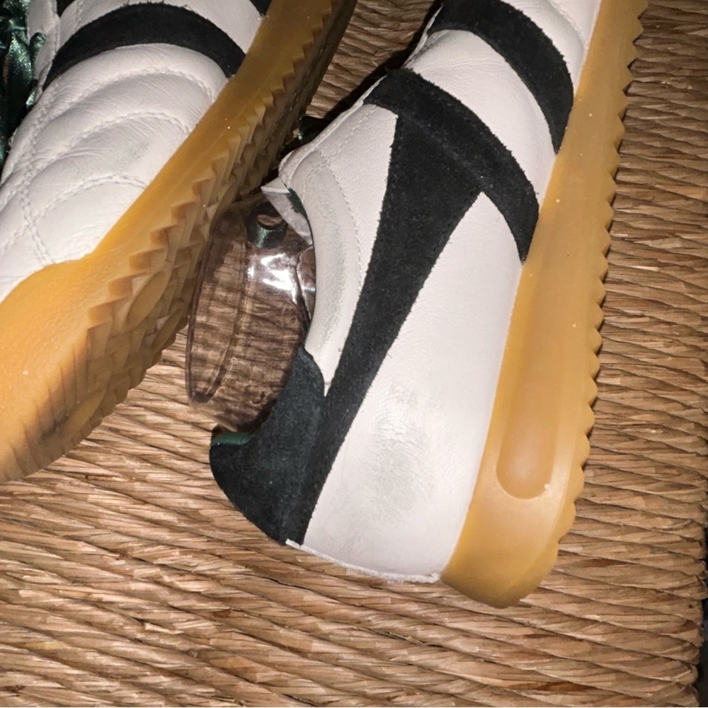 Gola White Quilted anthologie Trainers with Black Stripes and Gum Sole - Picture 8 of 10